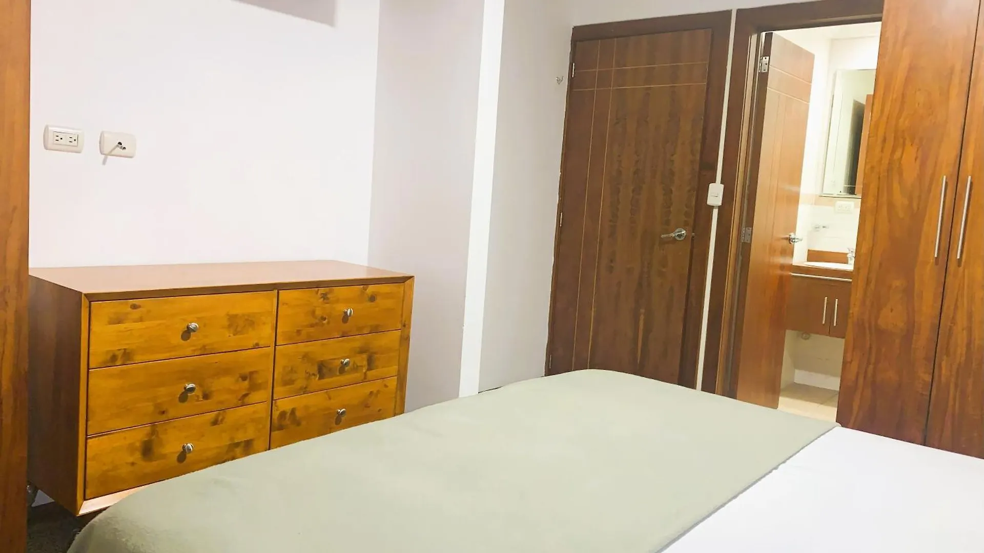 San Diego Cuenca Apartment