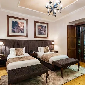 La Cofradia Pub-house Hotel